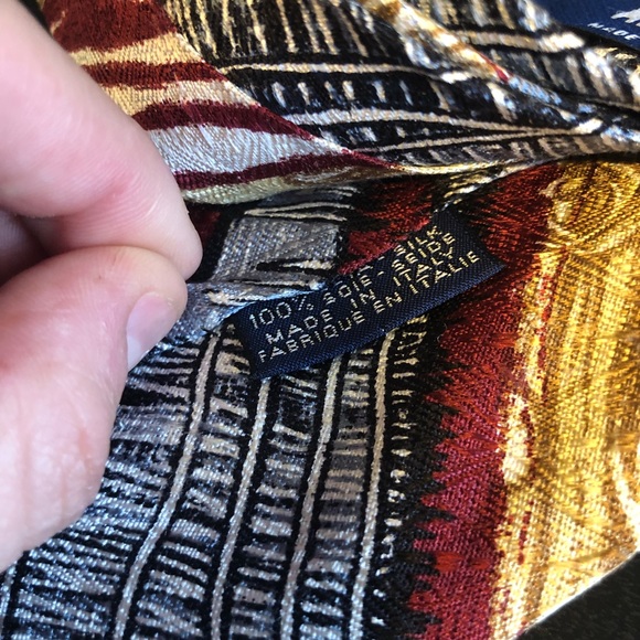 Alcione Silk Tie - Picture 4 of 5